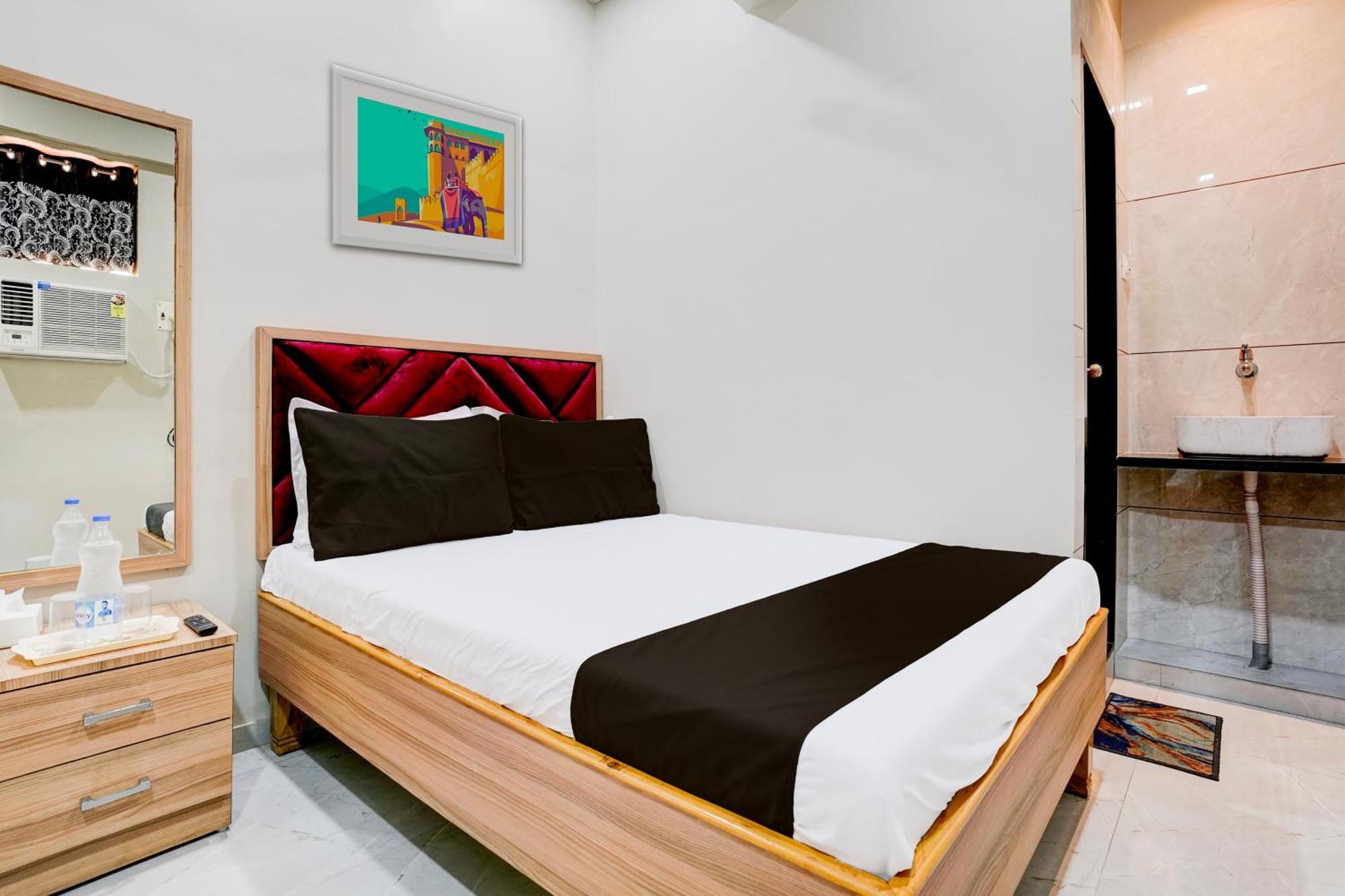 Super Hotel O Divine Fine Dine Lodging And Boarding Kalyān Exterior foto