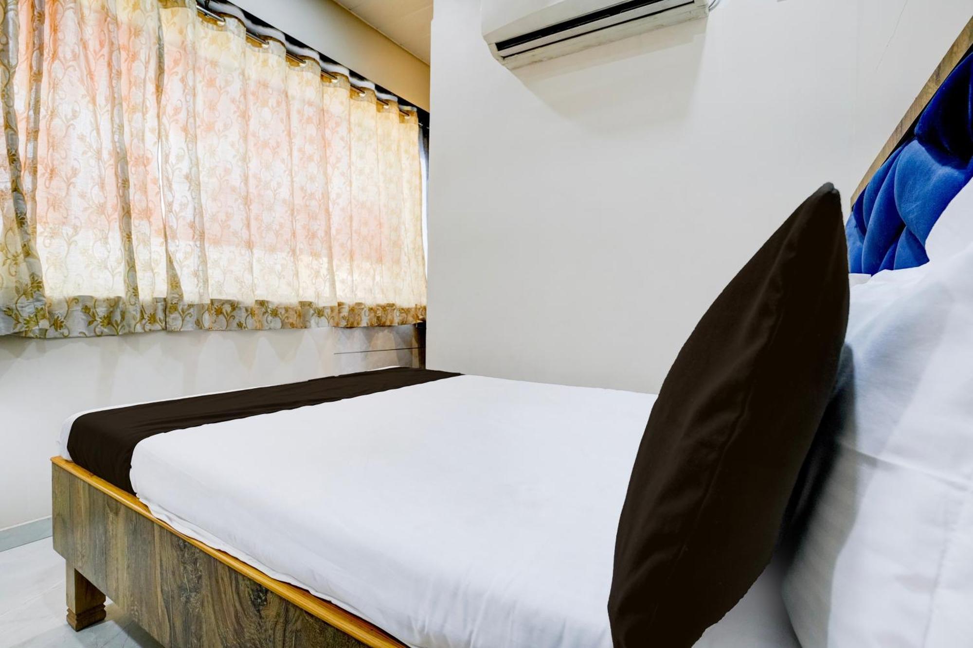 Super Hotel O Divine Fine Dine Lodging And Boarding Kalyān Exterior foto
