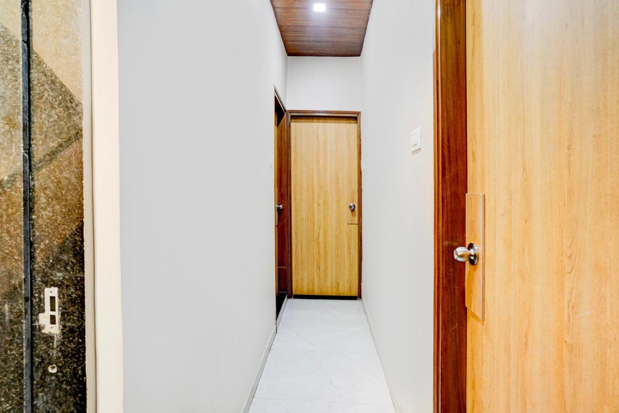 Super Hotel O Divine Fine Dine Lodging And Boarding Kalyān Exterior foto