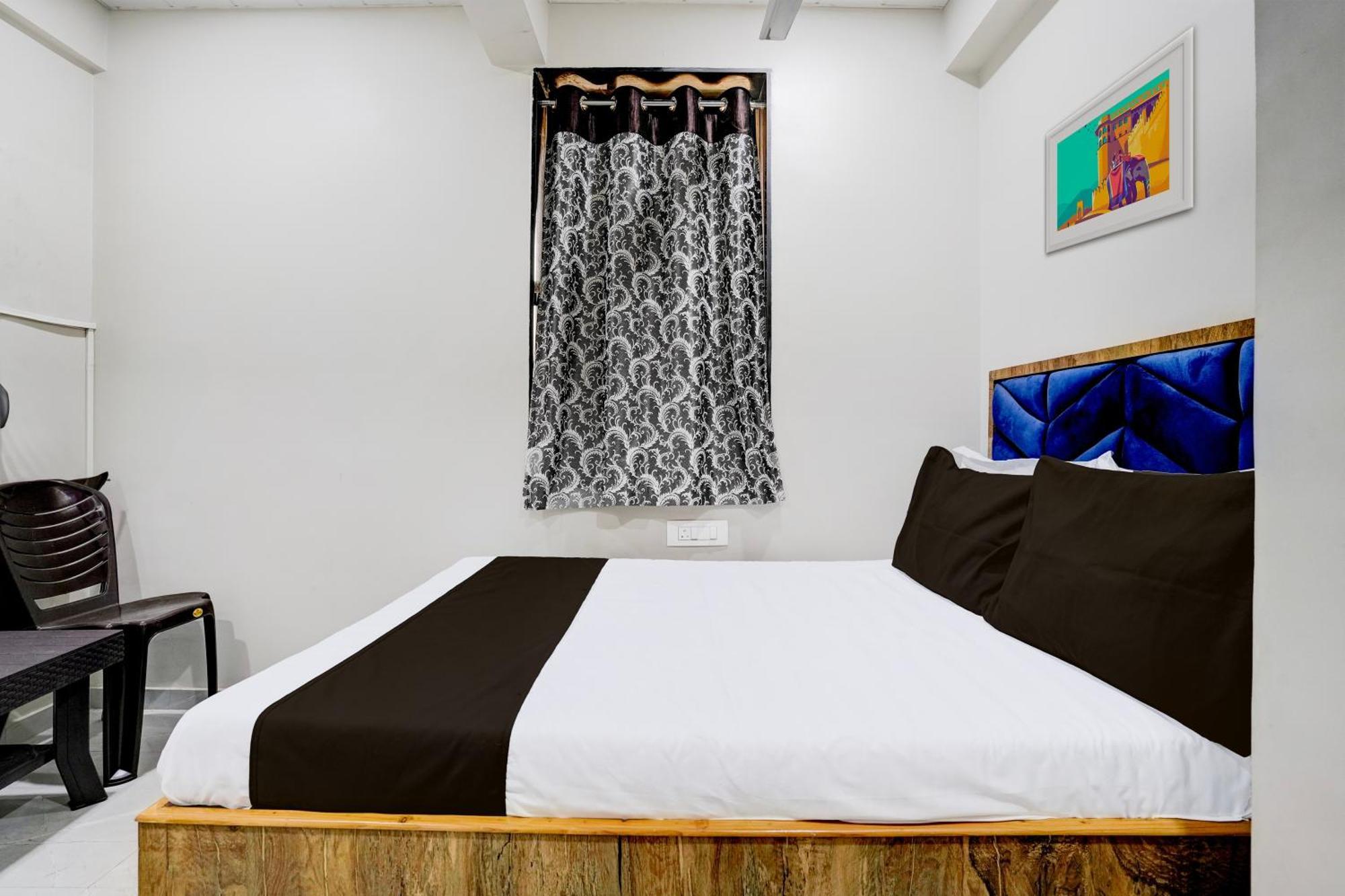 Super Hotel O Divine Fine Dine Lodging And Boarding Kalyān Exterior foto